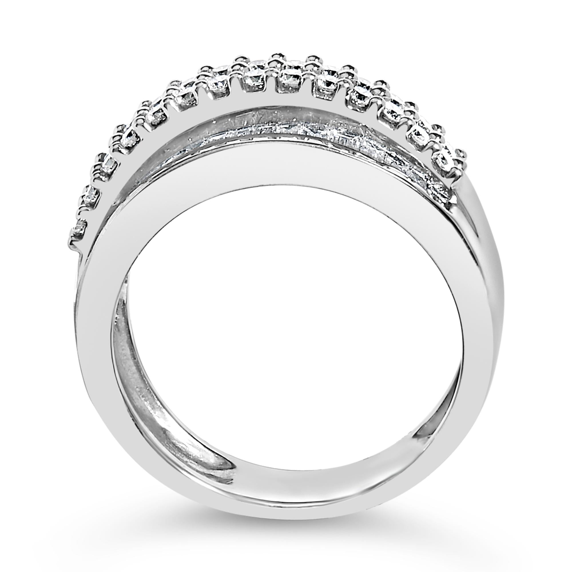 14K White Gold Round and Baguette Diamond Ring (1 1/2 Cttw, F-G Color, SI1-SI2 Clarity)