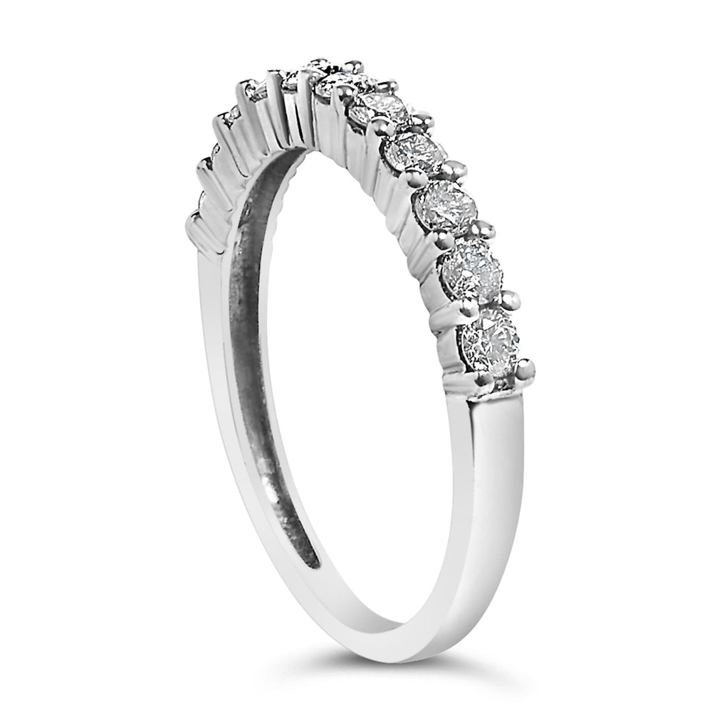 .925 Sterling Silver 1/2 cttw Shared Prong-Set Brilliant Round-Cut Diamond 11 Stone Band Ring (I-J Color, SI2-I1 Clarity)