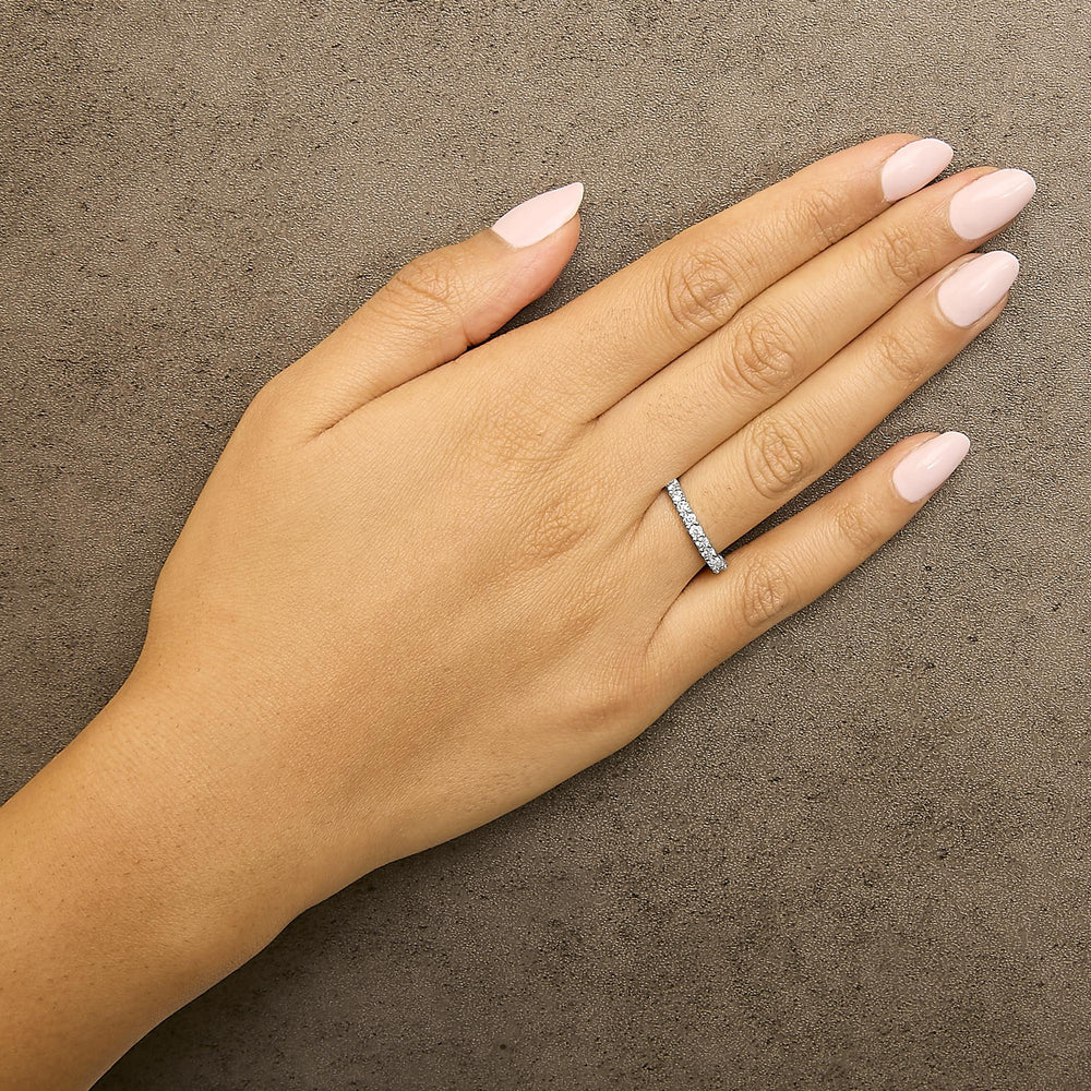 .925 Sterling Silver 1/2 cttw Shared Prong-Set Brilliant Round-Cut Diamond 11 Stone Band Ring (I-J Color, SI2-I1 Clarity)