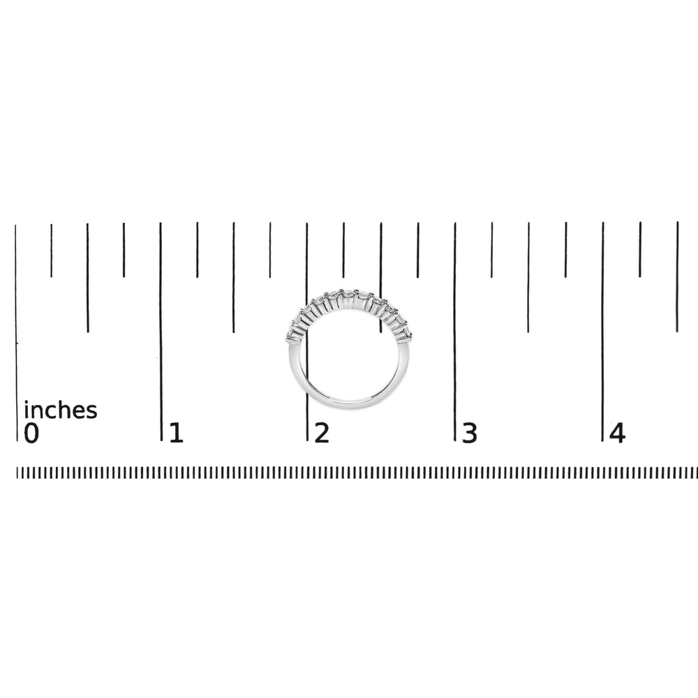 .925 Sterling Silver 1/2 cttw Shared Prong-Set Brilliant Round-Cut Diamond 11 Stone Band Ring (I-J Color, SI2-I1 Clarity)