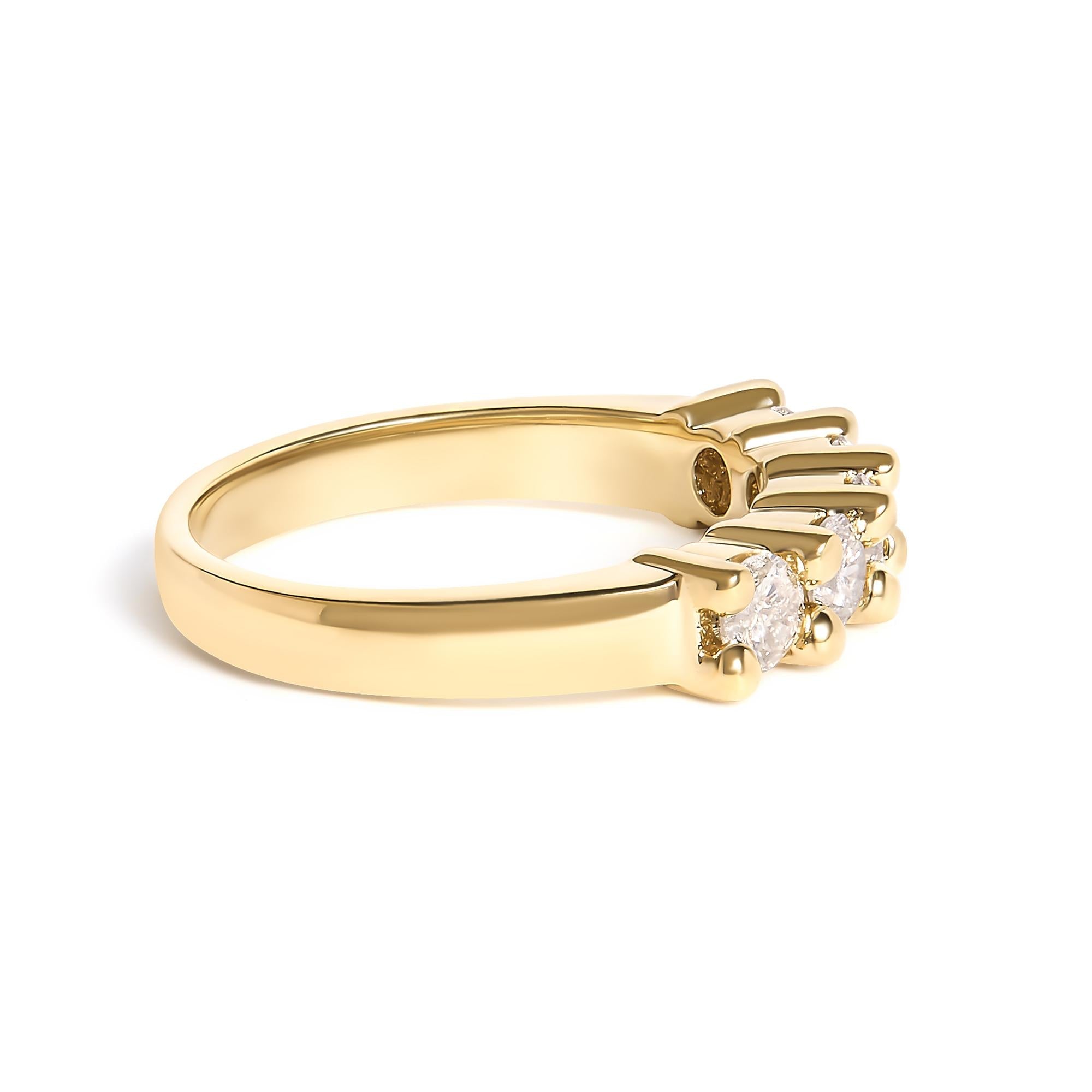 14K Yellow Gold Plated .925 Sterling Silver 1.0 Cttw Shared Prong-set Round Diamond 5 Stone Band Ring (J-K Color, I1-I2 Clarity)