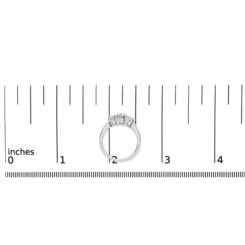 14K White Gold 1.0 Cttw Round Lab Grown Diamond 3 Stone Ring (F-G Color, VS1-VS2 Clarity)