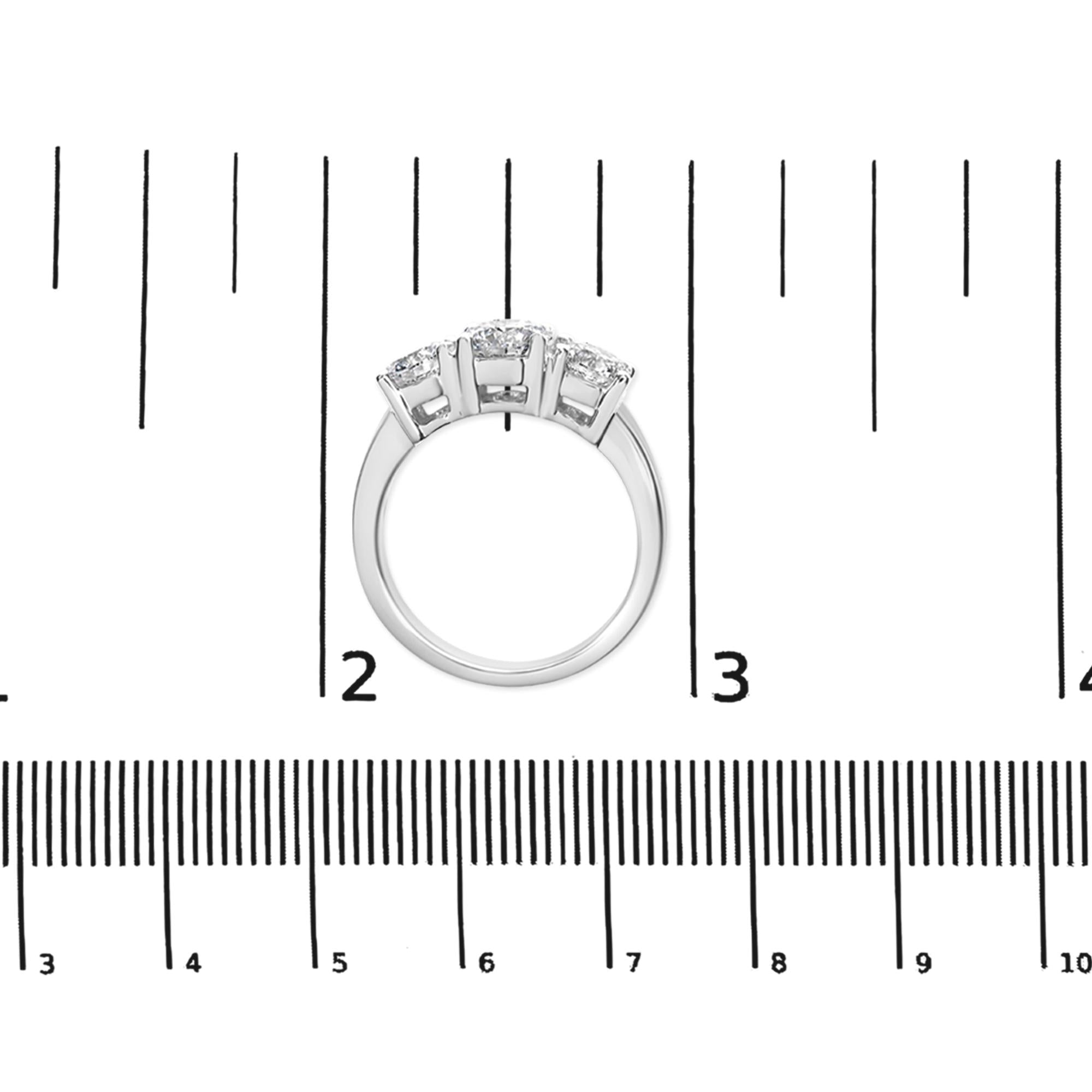 14K White Gold 2.00 Cttw Lab Grown Diamond 3 Stone Ring Band (F-G Color, VS1-VS2 Clarity)