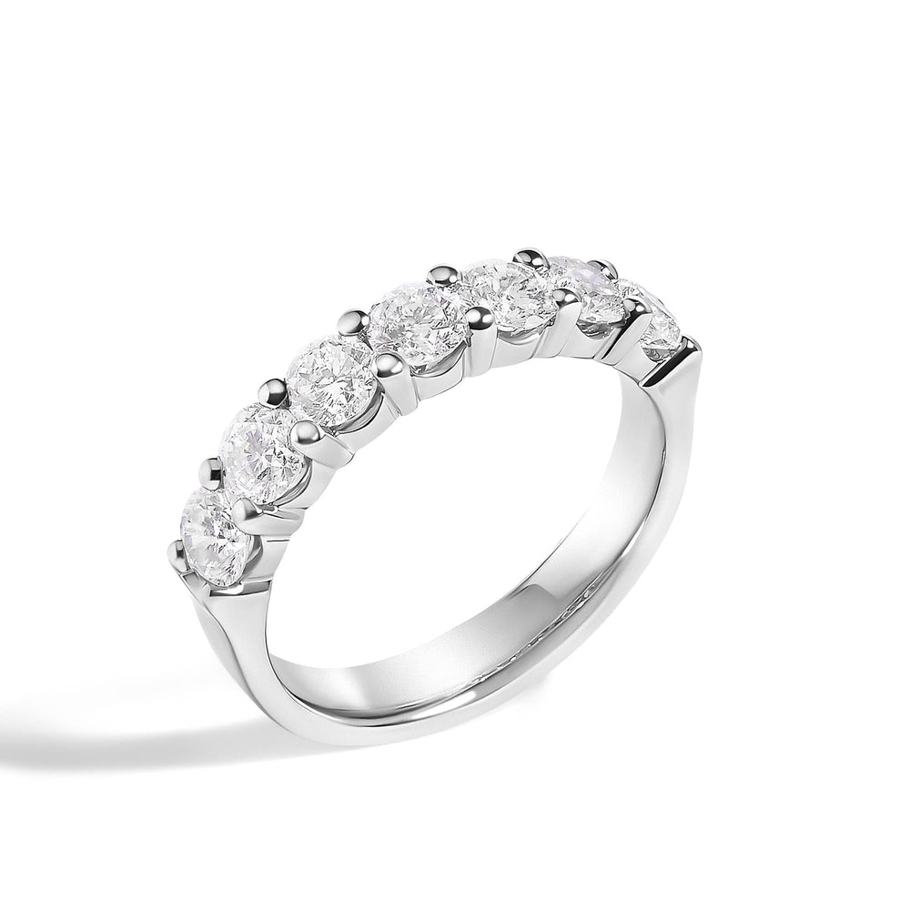 14K Gold 1 1/2 Cttw Diamond 7 Stone Band Ring