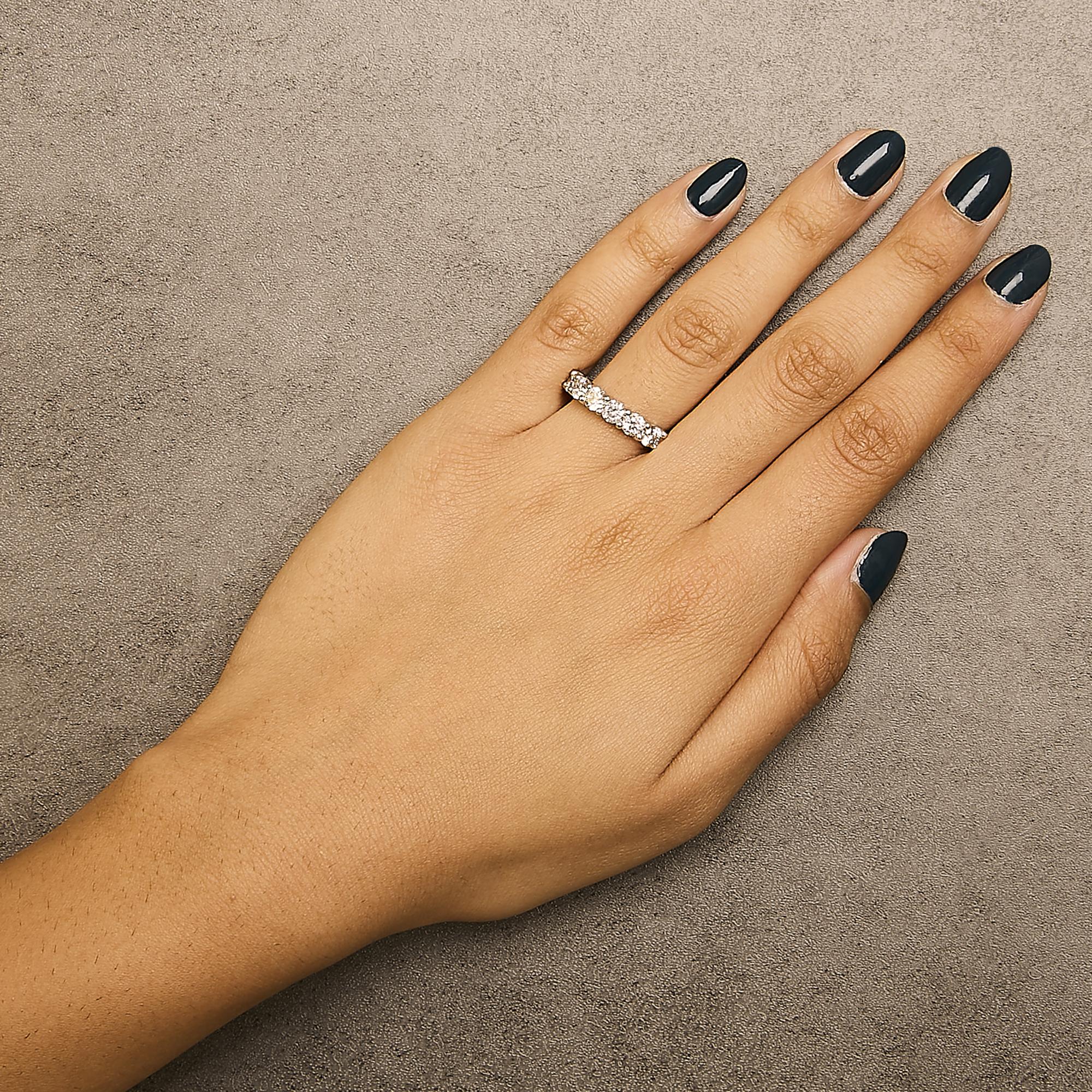14K Gold 2.0 Cttw Diamond 7 Stone Band Ring
