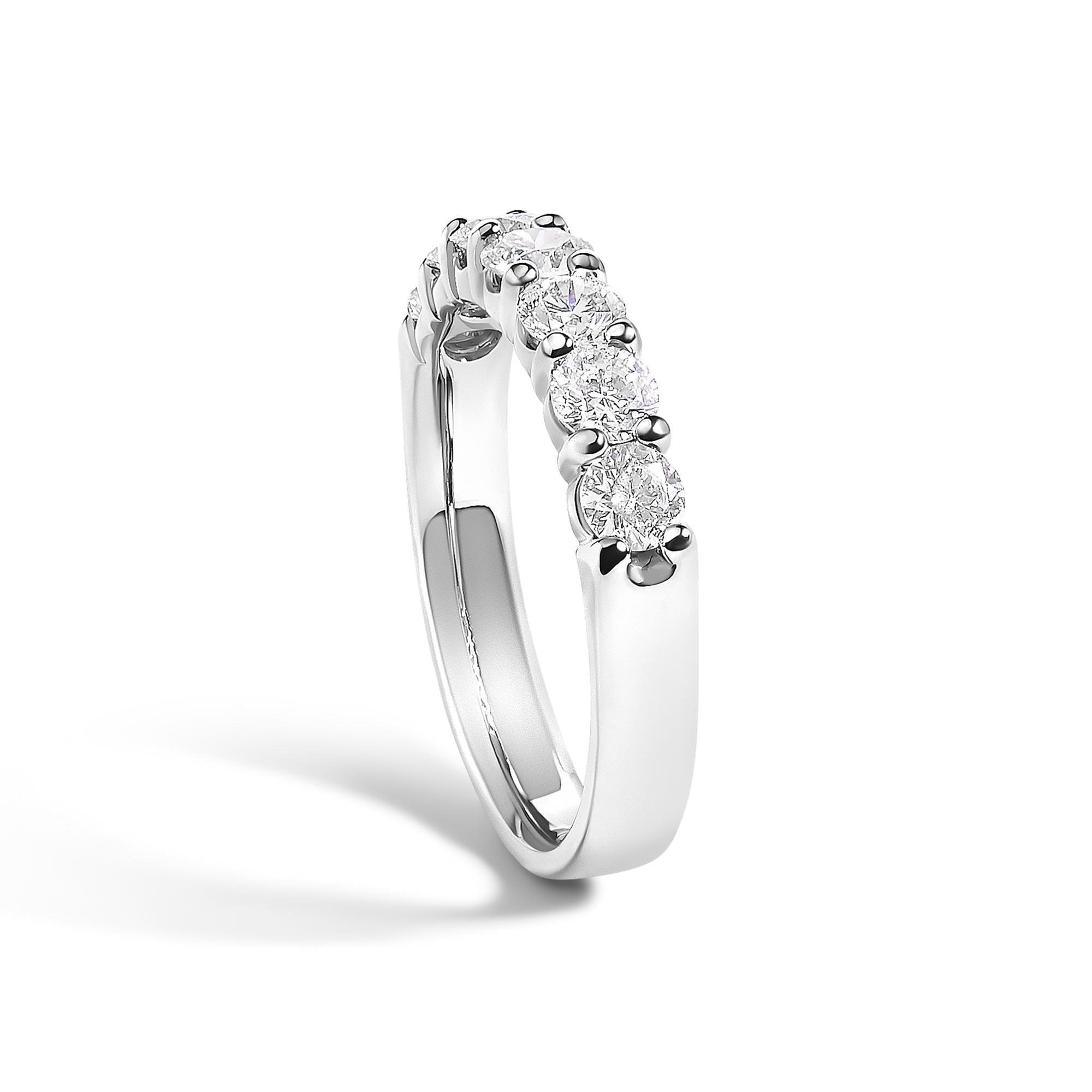 14K Gold 1.0 Cttw Diamond 7 Stone Band Ring