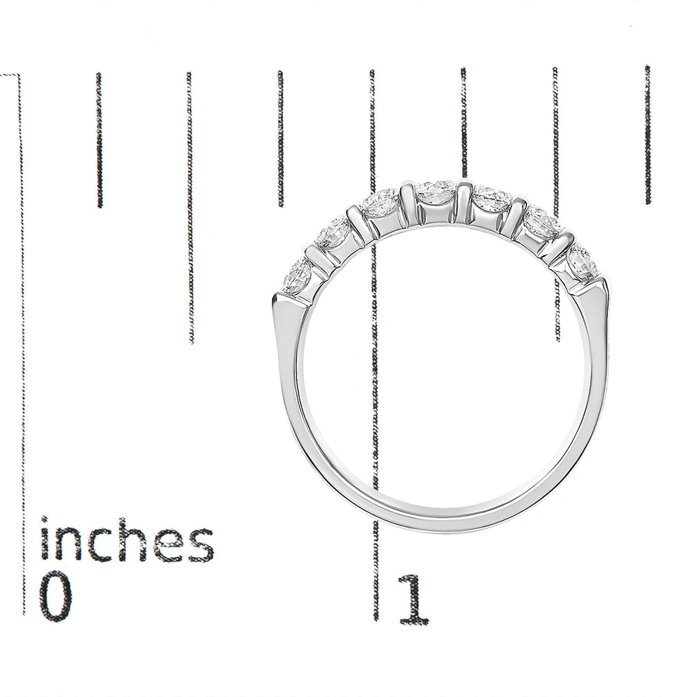 14K Gold 1.0 Cttw Diamond 7 Stone Band Ring