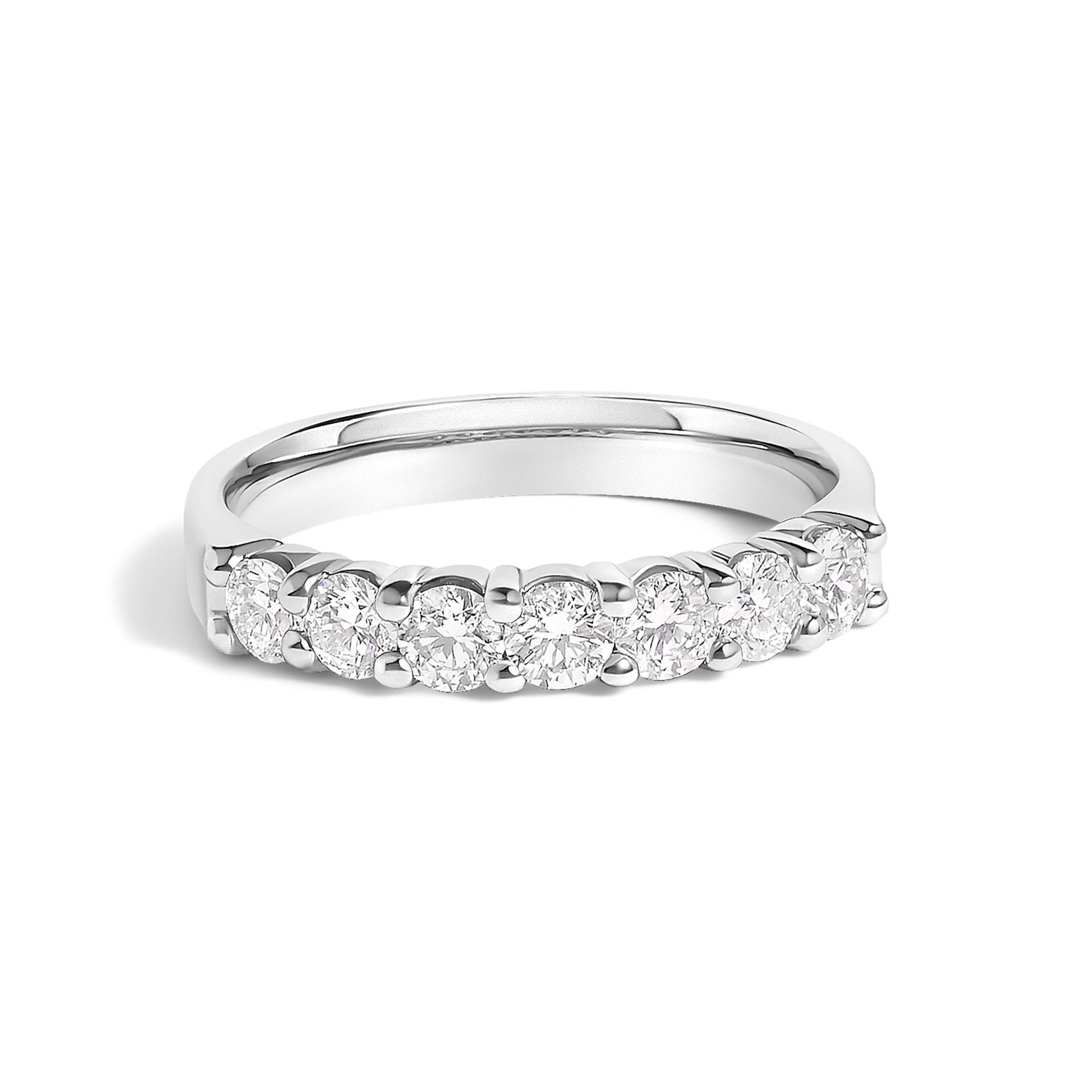 14K Gold 3/4 Cttw Diamond 7 Stone Band Ring