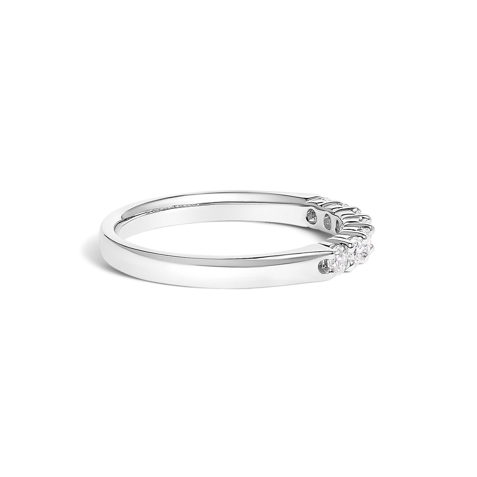 14K Gold 1/3 Cttw Diamond 7 Stone Band Ring