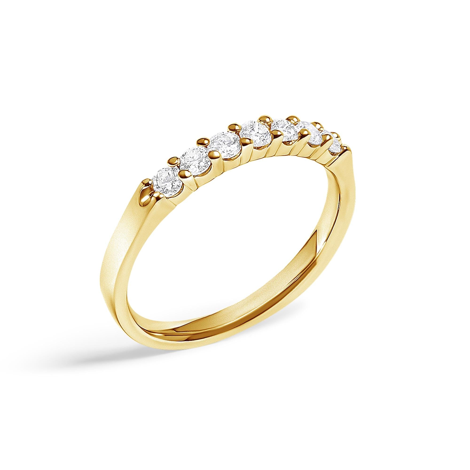 14K Gold 1/3 Cttw Diamond 7 Stone Band Ring