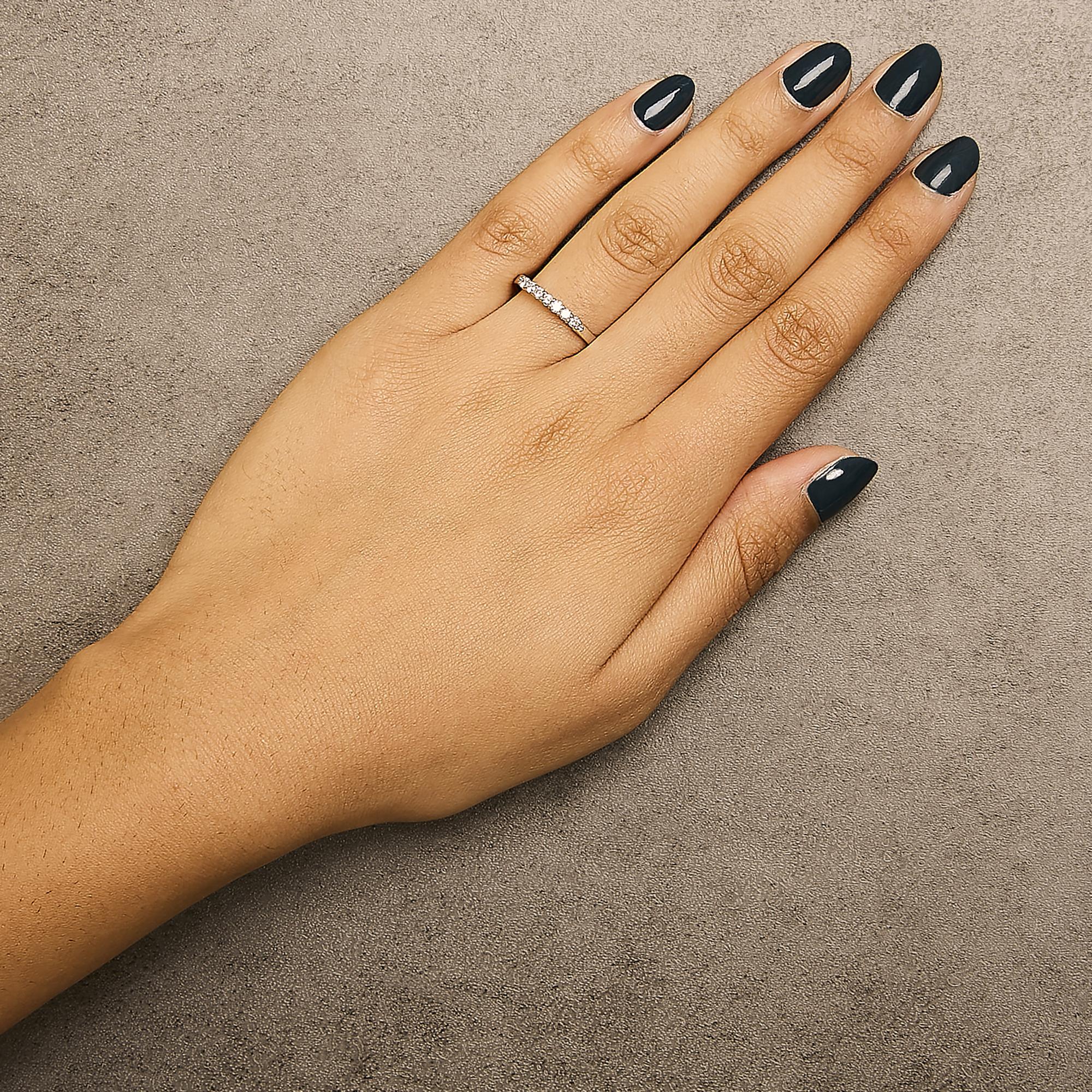 14K Gold 1/4 Cttw Diamond 7 Stone Band Ring