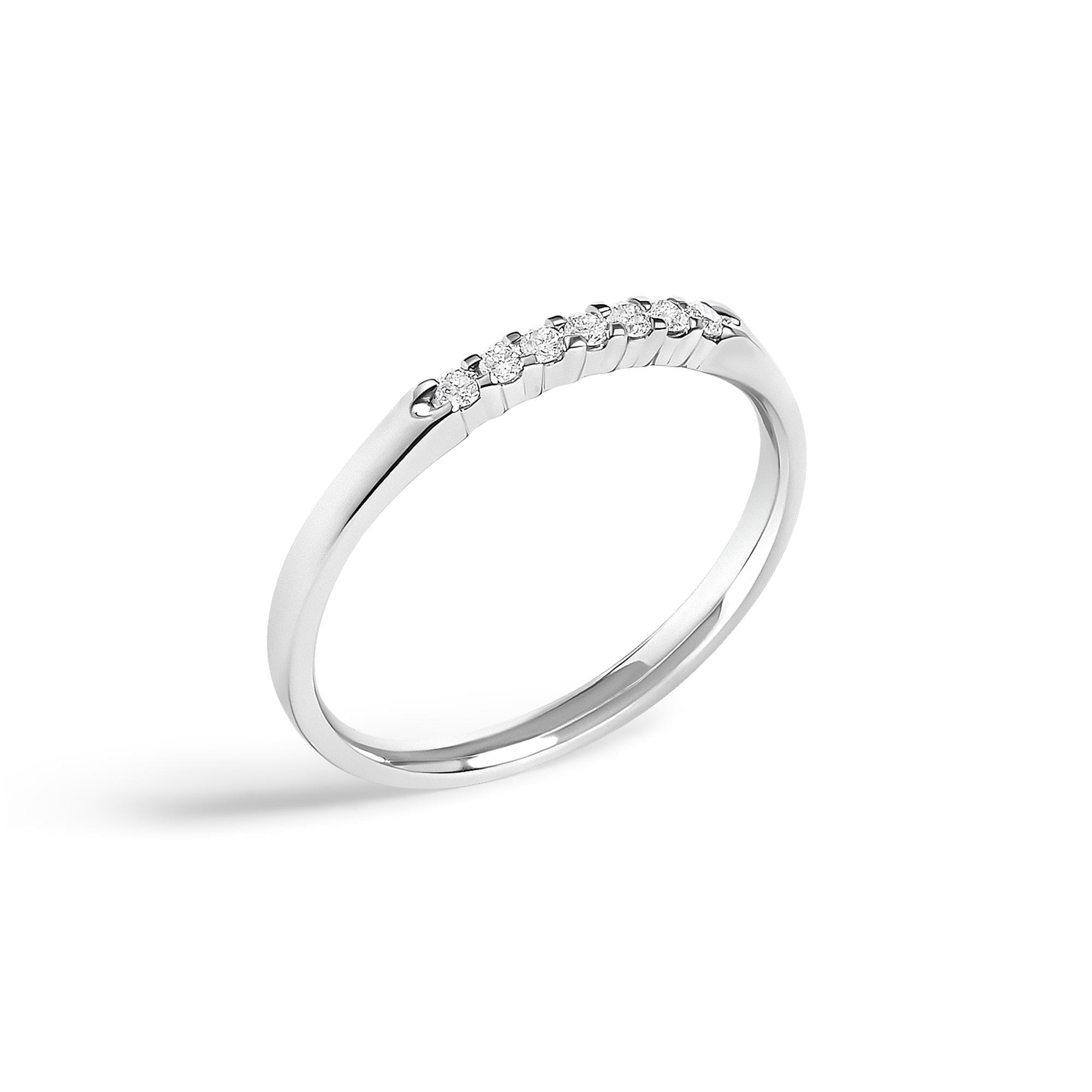 14K Gold 1/10 Cttw Diamond 7 Stone Band Ring