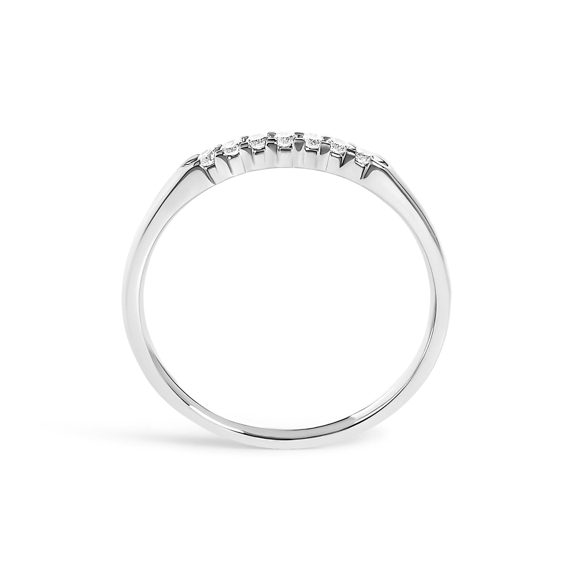 14K Gold 1/10 Cttw Diamond 7 Stone Band Ring