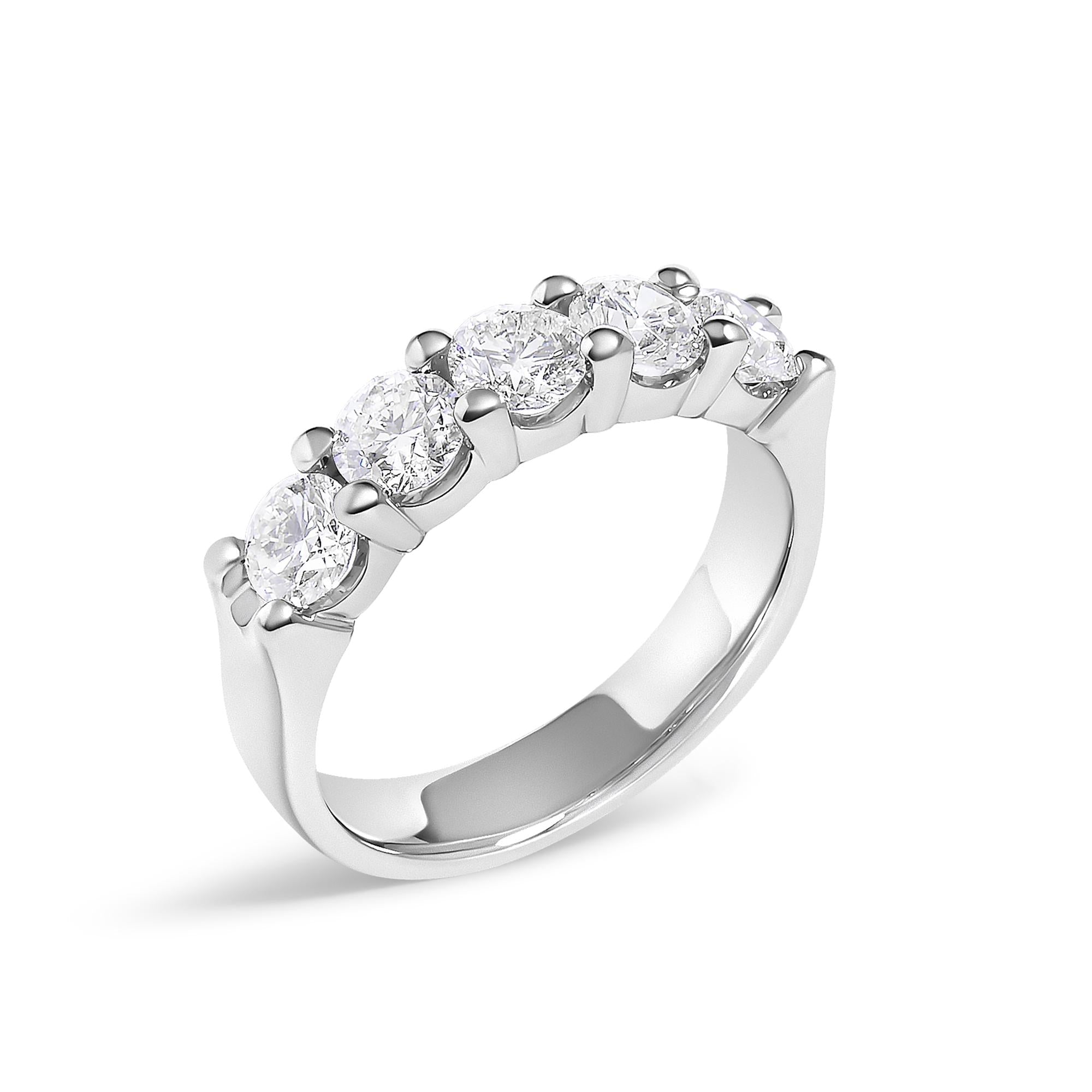 14K Gold 1 1/2 Cttw Diamond 5 Stone Band Ring