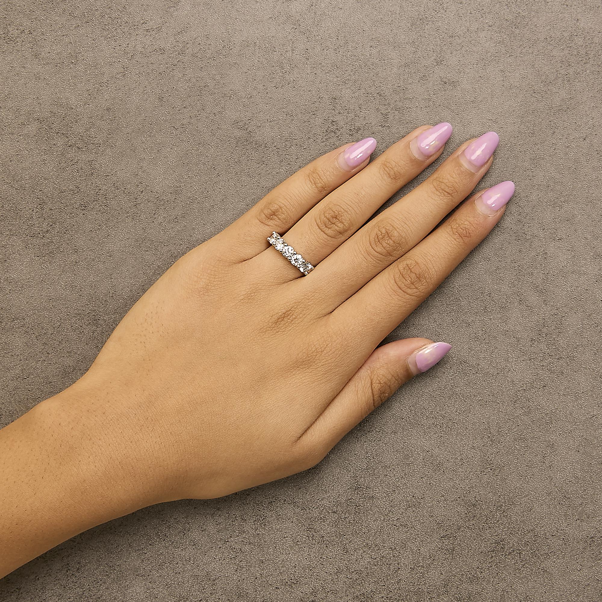 14K Gold 1 1/2 Cttw Diamond 5 Stone Band Ring