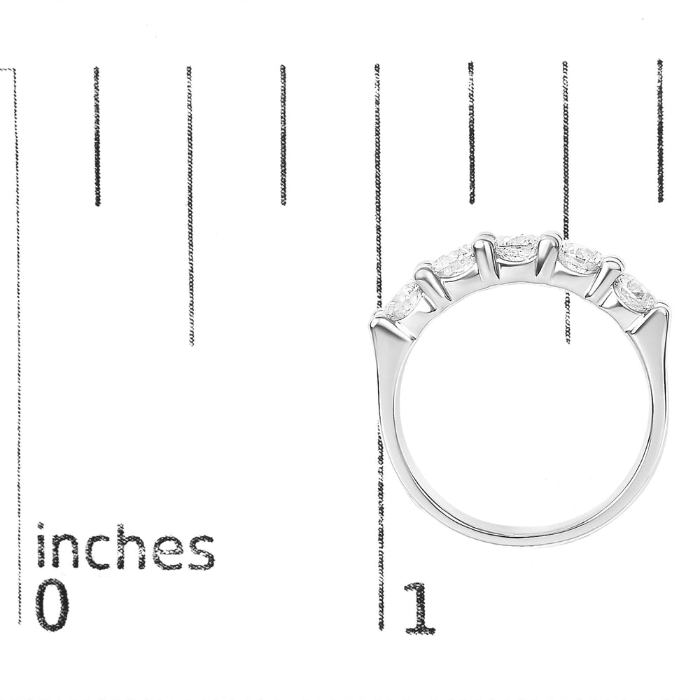 14K Gold 1 1/2 Cttw Diamond 5 Stone Band Ring