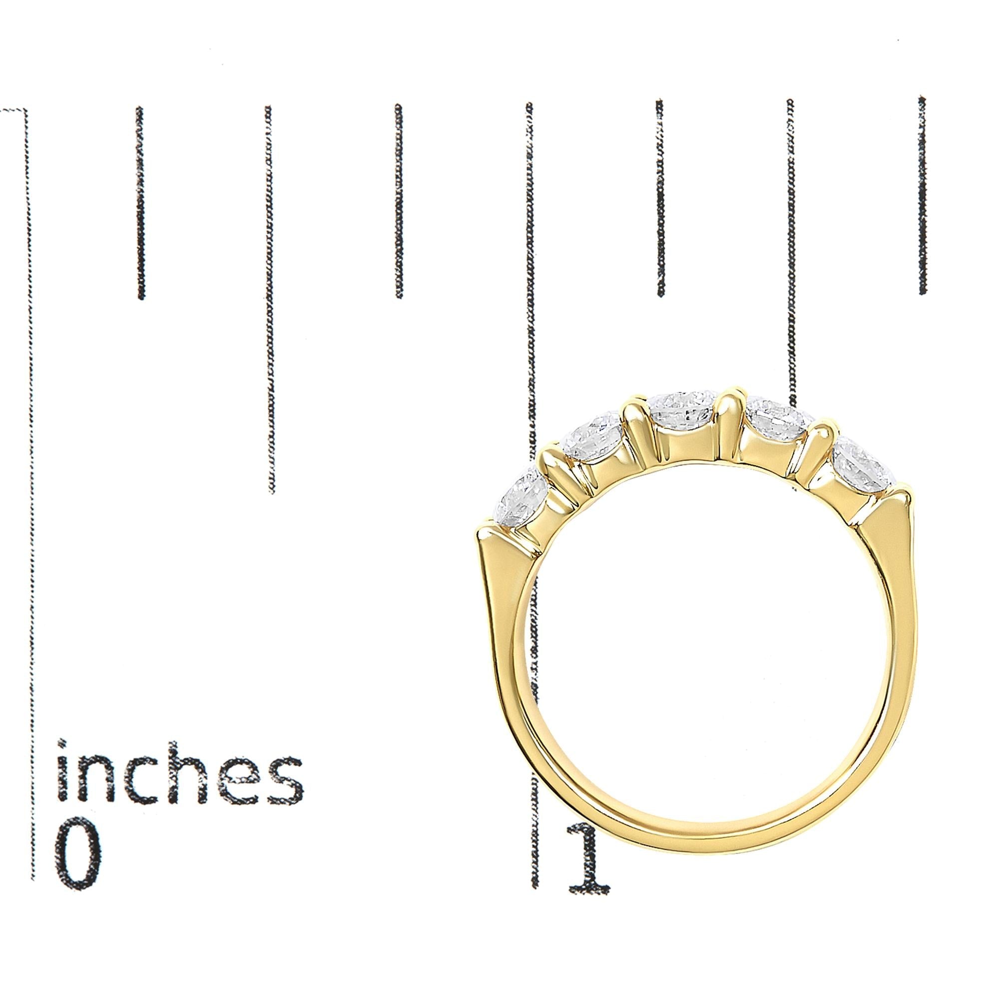 14K Gold 1 1/2 Cttw Diamond 5 Stone Band Ring