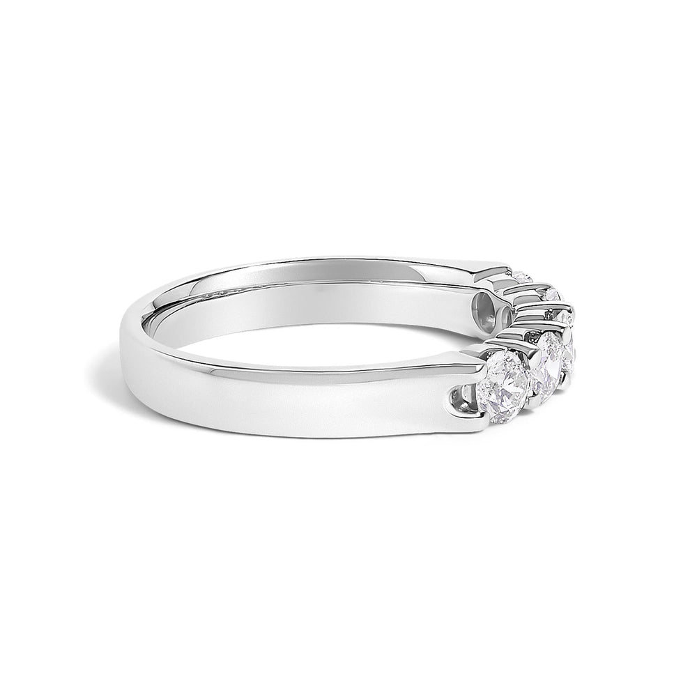 14K Gold 3/4 Cttw Diamond 5 Stone Band Ring