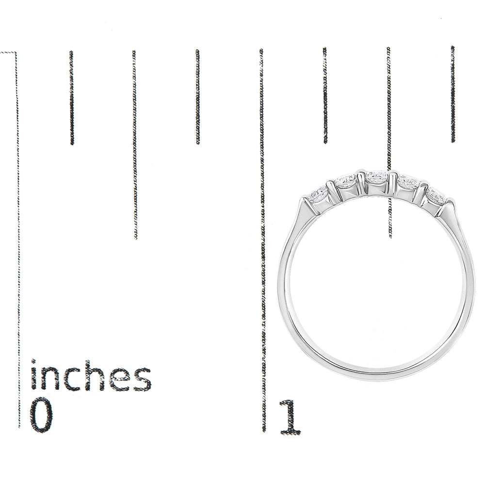 14K Gold 1/2 Cttw Round Diamond 5 stone Classic Band - Size 6.5