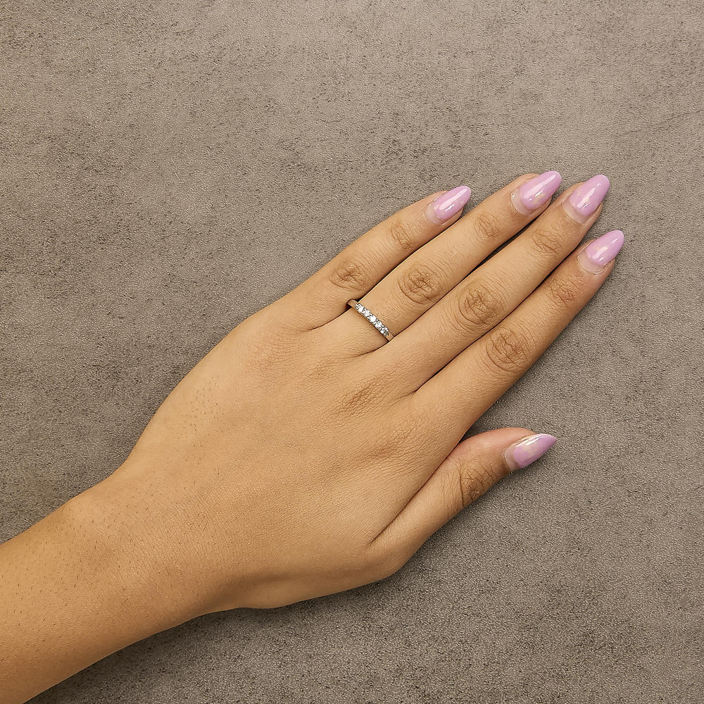 14K Gold 1/4 Cttw  Diamond 5 Stone Band Ring