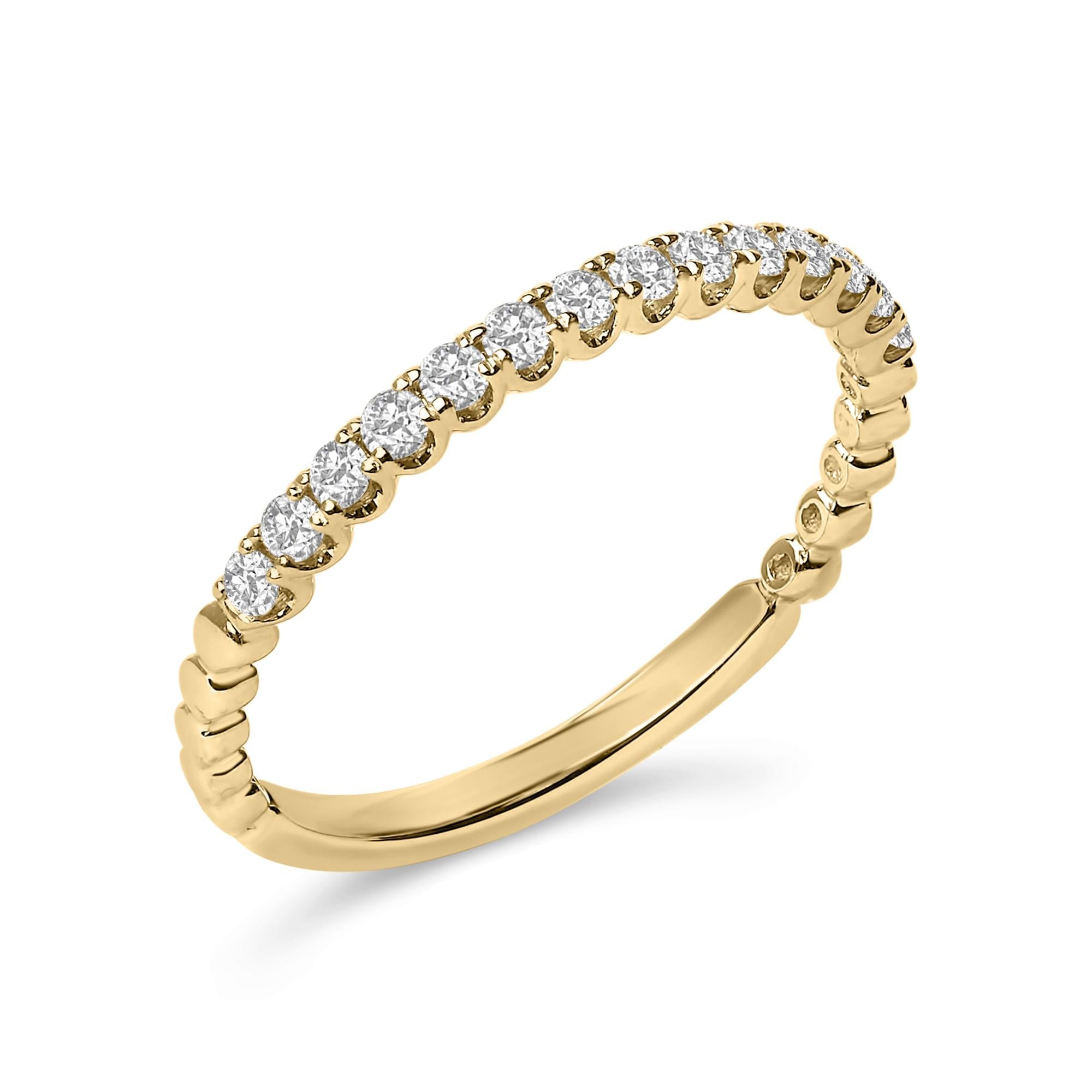 14K Gold 1/4 Cttw Round Diamond Prong Set Wedding Band