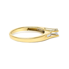 14K Yellow Gold 1/4 Cttw Princess Cut Diamond Engagement Ring