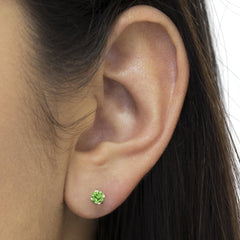 .925 Sterling Silver 1/5 Cttw Round Brilliant-Cut Green Diamond Classic 4-Prong Stud Earrings (Fancy Color-Enhanced, I2-I3 Clarity)