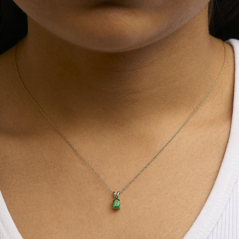 14K Yellow Gold Oval Green Emerald Solitaire Pendant Necklace - 18" Inches