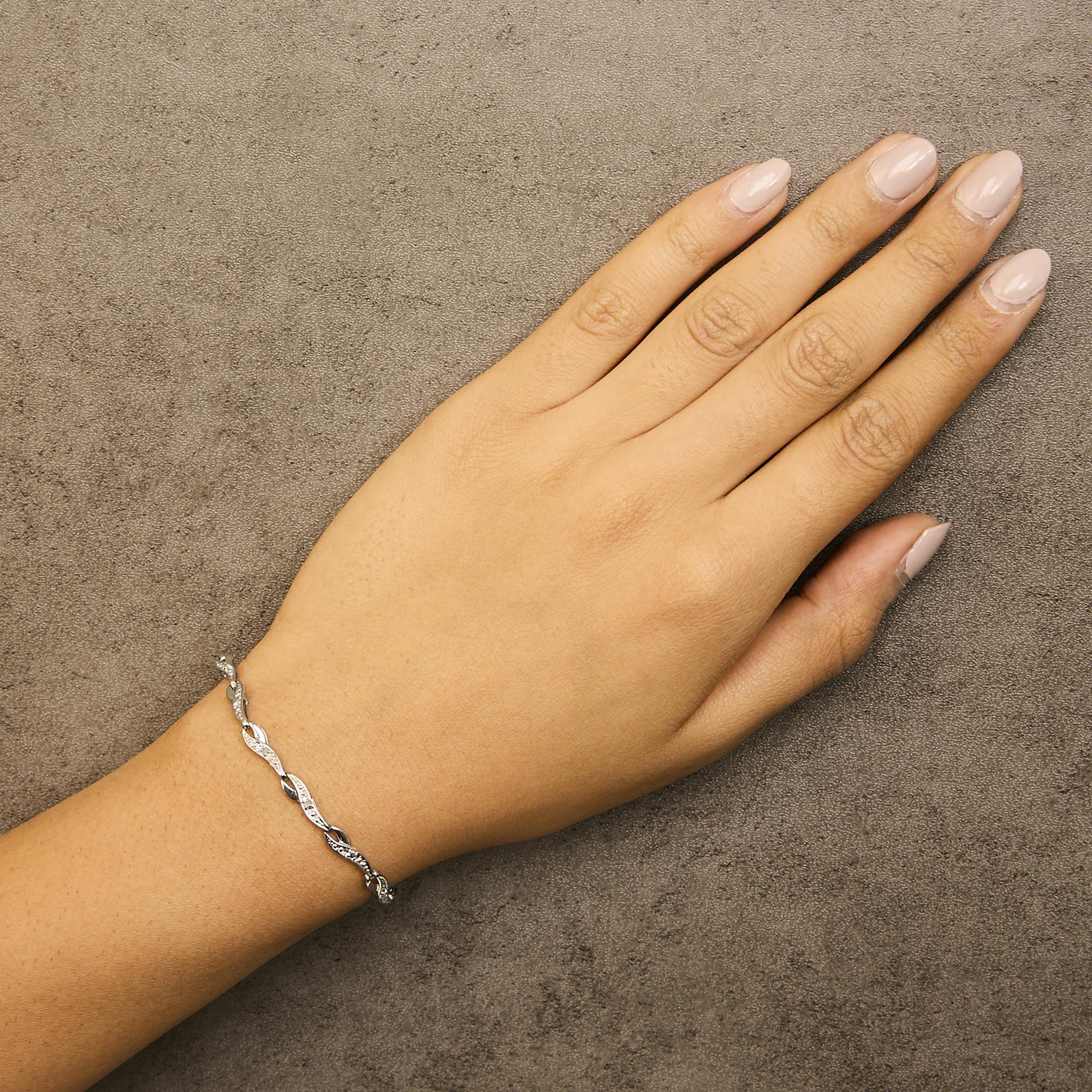10k White Gold Diamond Accent Spiral Link Bracelet (H-I Color, I3 Clarity) - 7.5" Inches