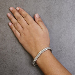 14K White Gold 6.00 Cttw Alternating Round and Baguette Diamond Tennis Bracelet (H-I Color, I1-I2 Clarity) - 7" Inches