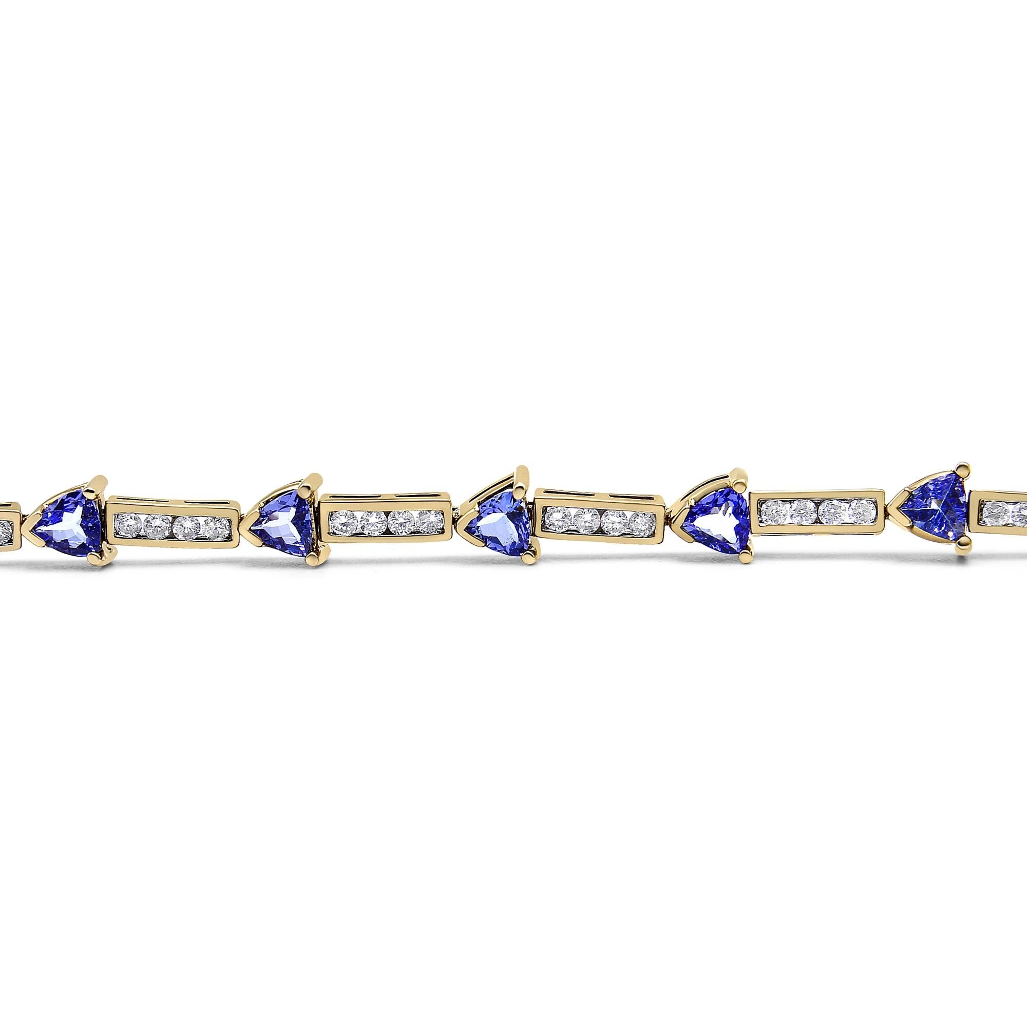 14K Yellow Gold 1 5/8 Cttw Diamond and 5MM Trillion Blue Tanzanite Link Bracelet (H-I Color, I1-I2 Clarity) - 7"