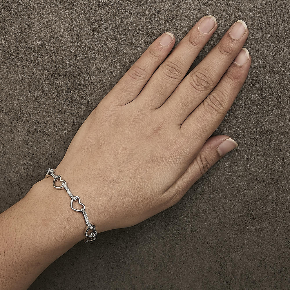 10K White Gold 2.0 Cttw Diamond Heart Link Bracelet