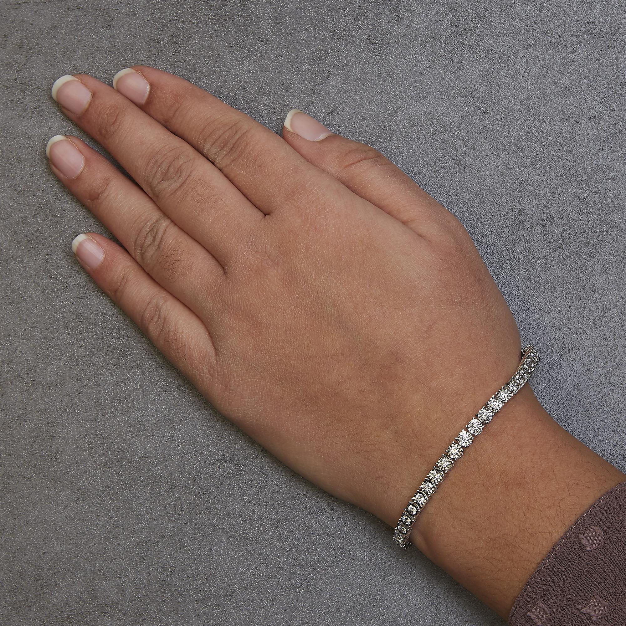 .925 Sterling Silver 3.0 Cttw Diamond Illusion-Set Miracle Plate Tennis Bracelet (I-J Color, I3 Clarity) - 7"
