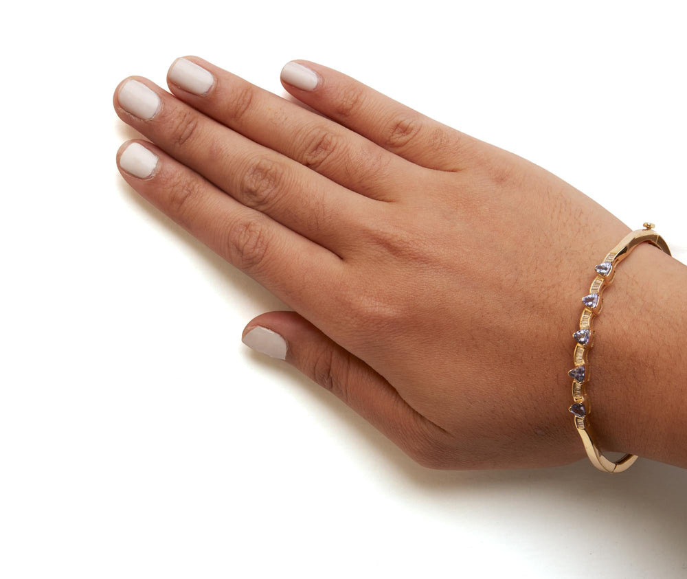 14K Gold Alternating Trillion Tanzanite and 1/3 Cttw Diamond Bangle Bracelet - Size 7"