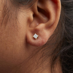 14K Yellow Gold 1/2 Cttw Princess Cut Diamond Solitaire Stud Earrings with Screwbacks (I-J Color, SI2-I1 Clarity)