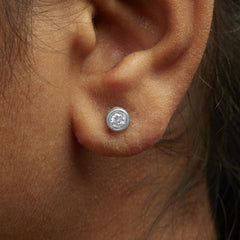 .925 Sterling  Silver 1/5 Cttw Lab-Grown Round Brilliant-Cut Diamond Modern Bezel-Set Stud Earring (F-G Color, VS2-SI1 Clarity)