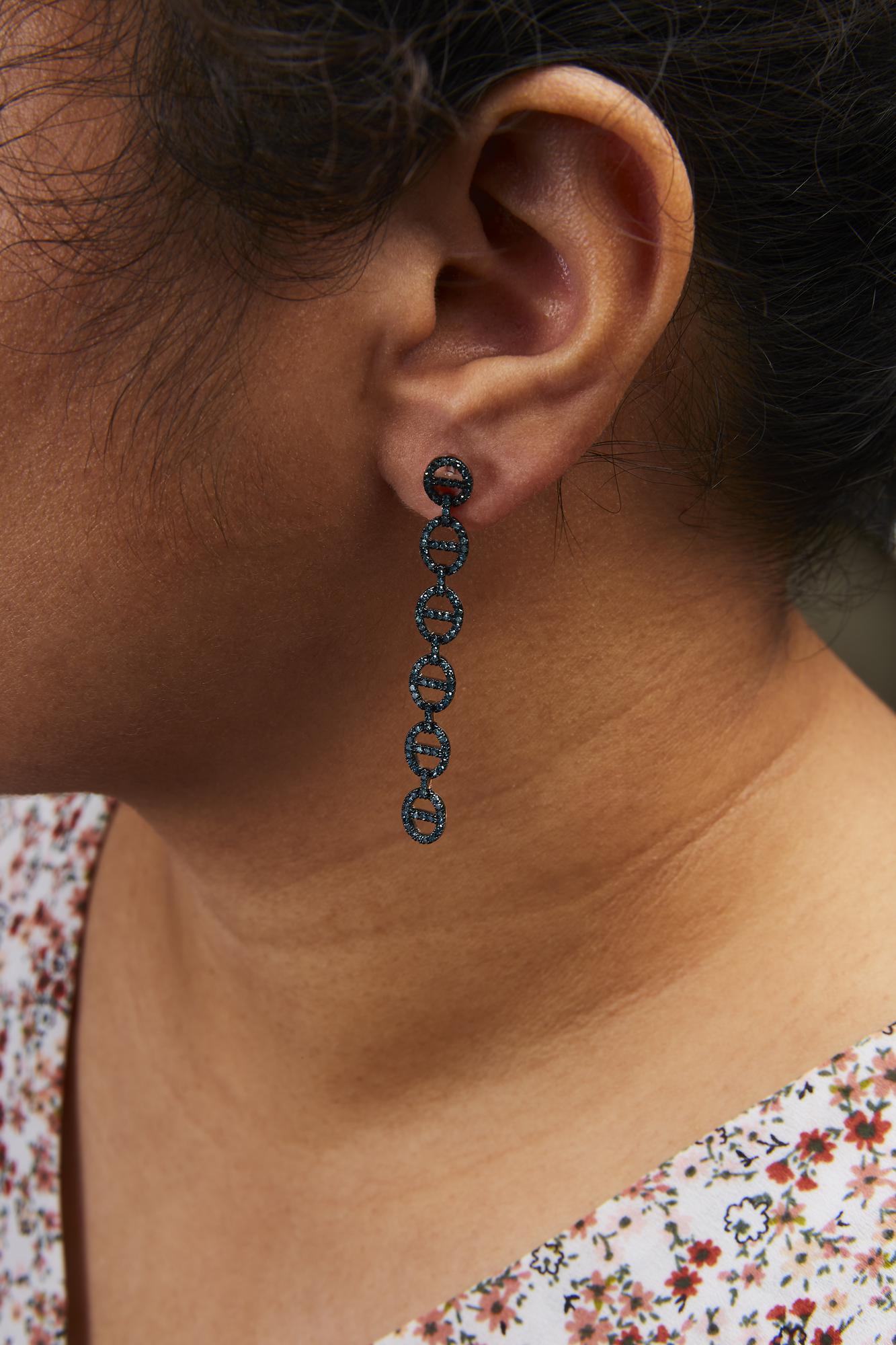 Sterling Silver 1.0 Cttw Blue Diamond Linked Circle Drop Earrings