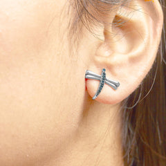 .925 Sterling Silver Blue Diamond Accent Dragonfly Stud Earrings (Blue Color, I2-I3 Clarity)