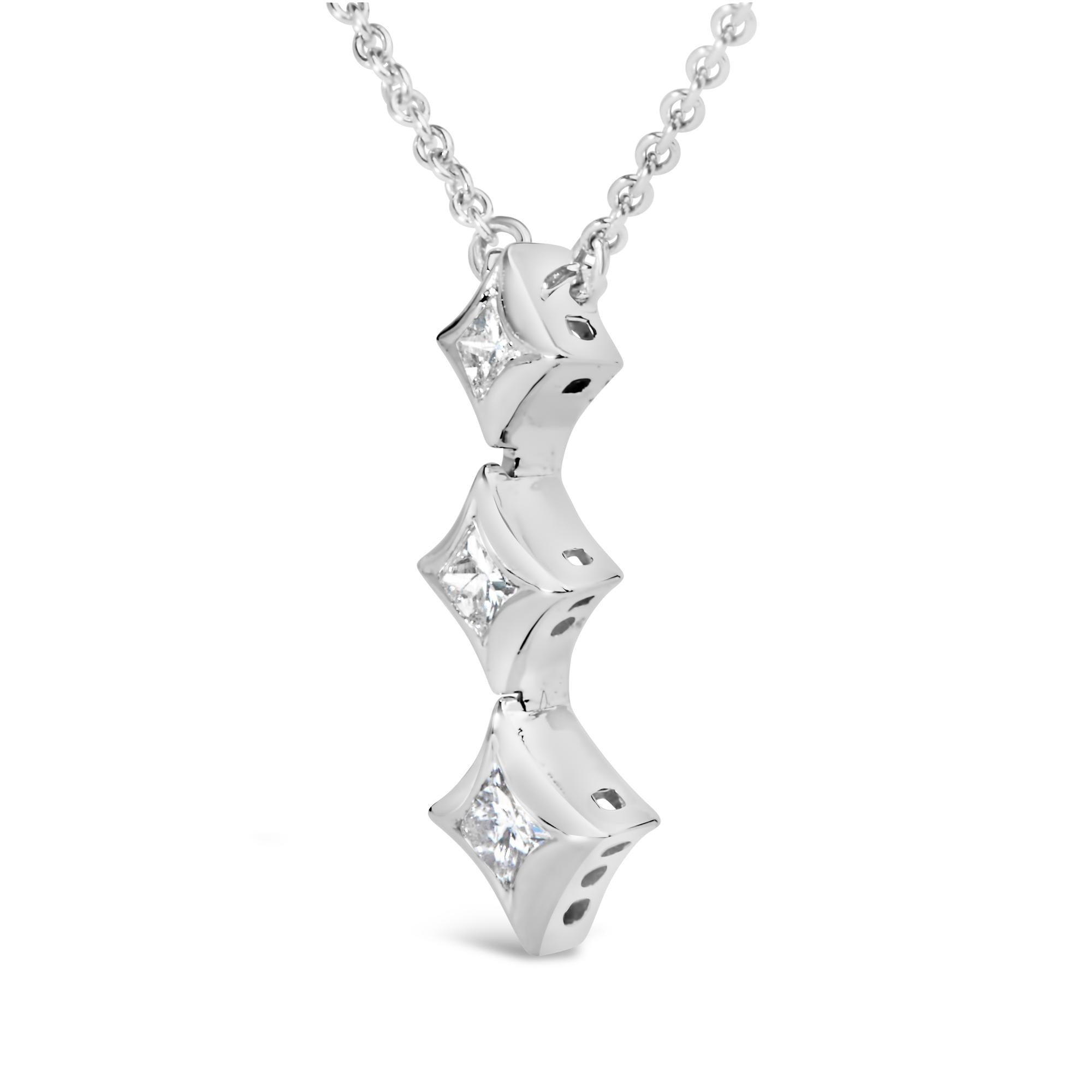 10K Gold 1/5 Cttw Princess Cut Diamond 3 Stone Drop 18" Pendant Necklace (H-I Color, SI2-I1 Clarity)