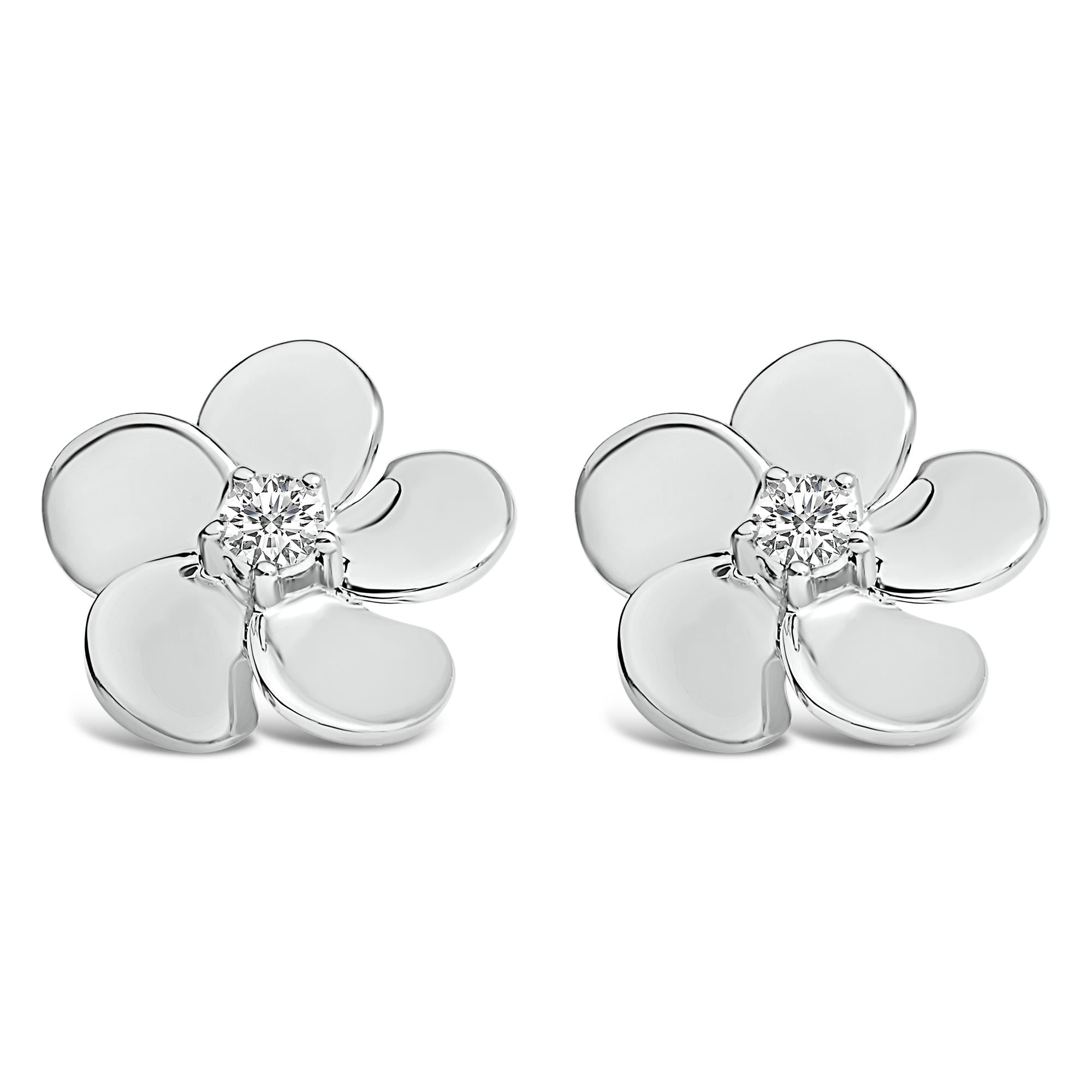 10K Gold 1/3 Cttw Lab Grown Diamond Flower Petal Stud Earrings