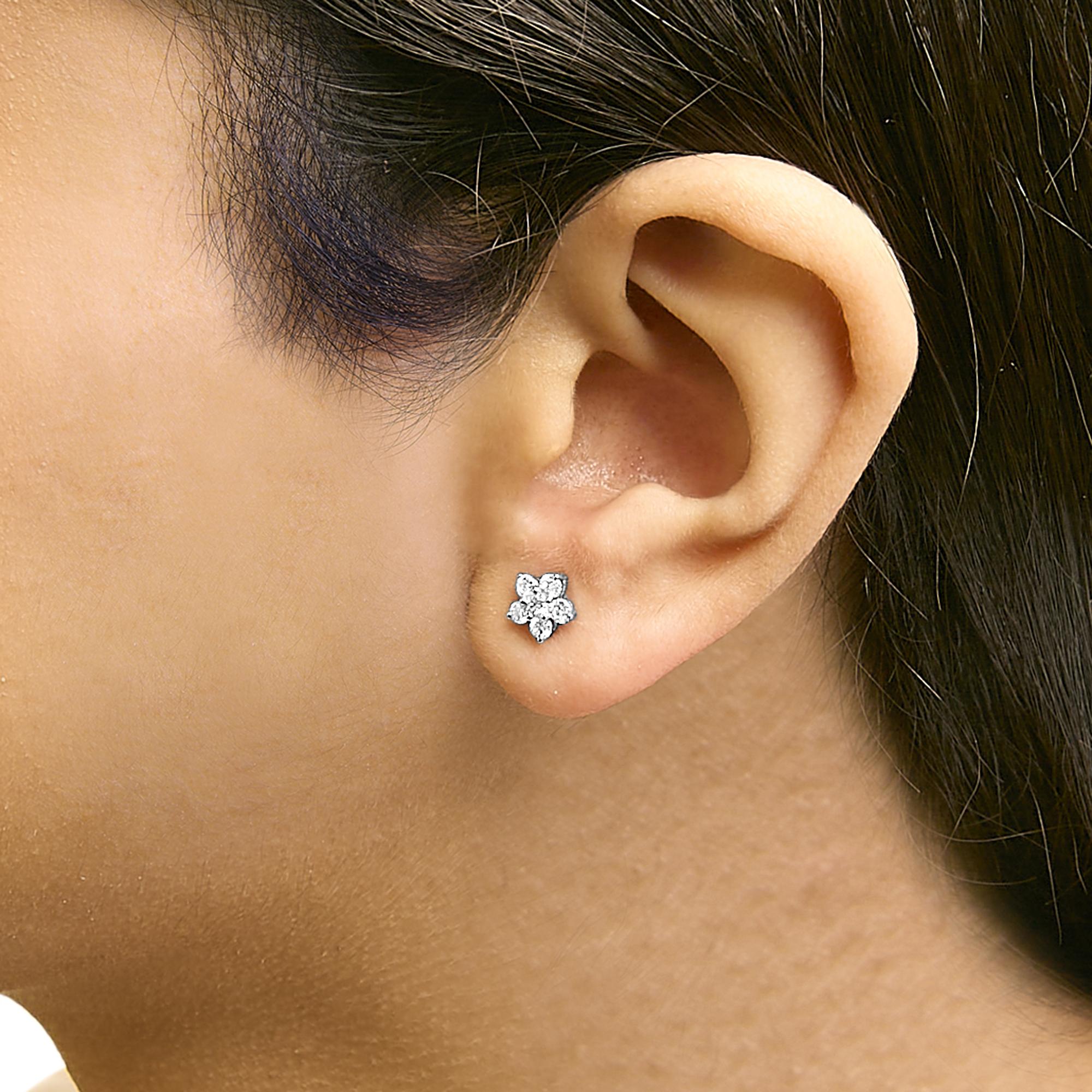 10K Gold 1/2 Cttw Lab Grown Diamond Star Stud Earrings