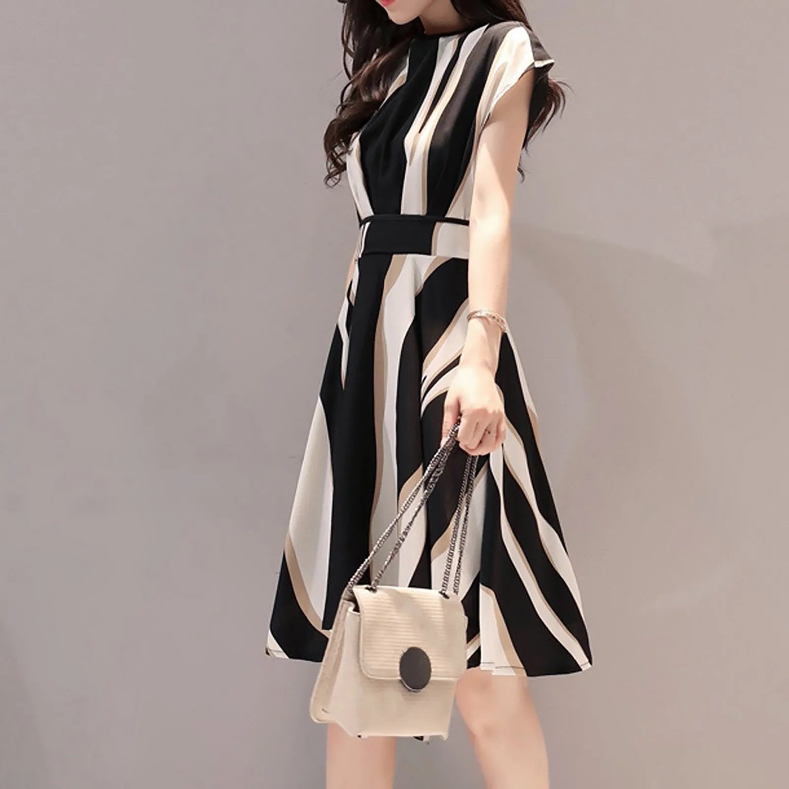 https://ae01.alicdn.com/kf/S806a62b3fa3d498396e02fbd540be8fej.jpg