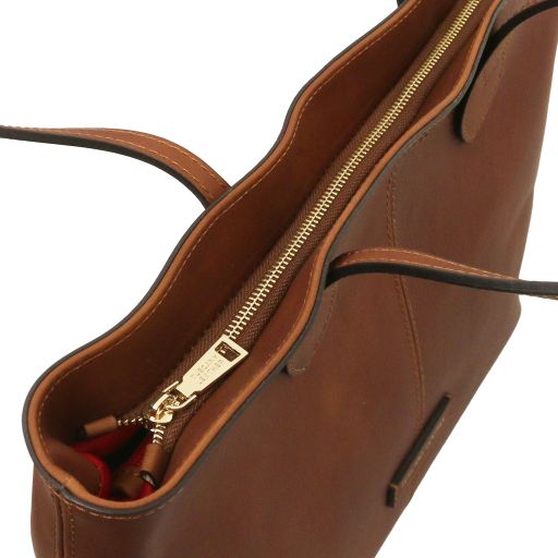 Essenza - Leather shoulder bag