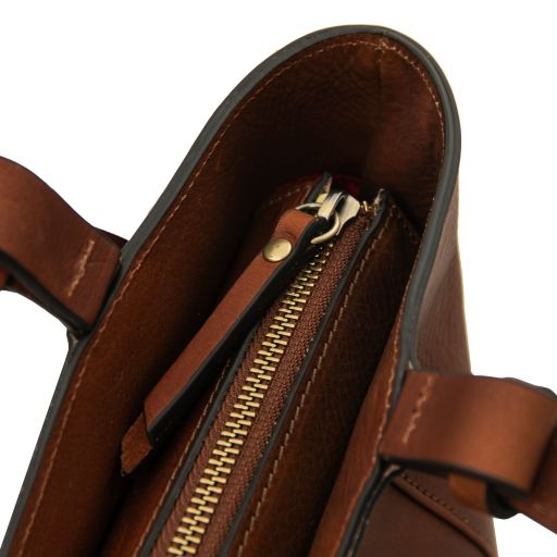 Libra - Leather shoulder bag